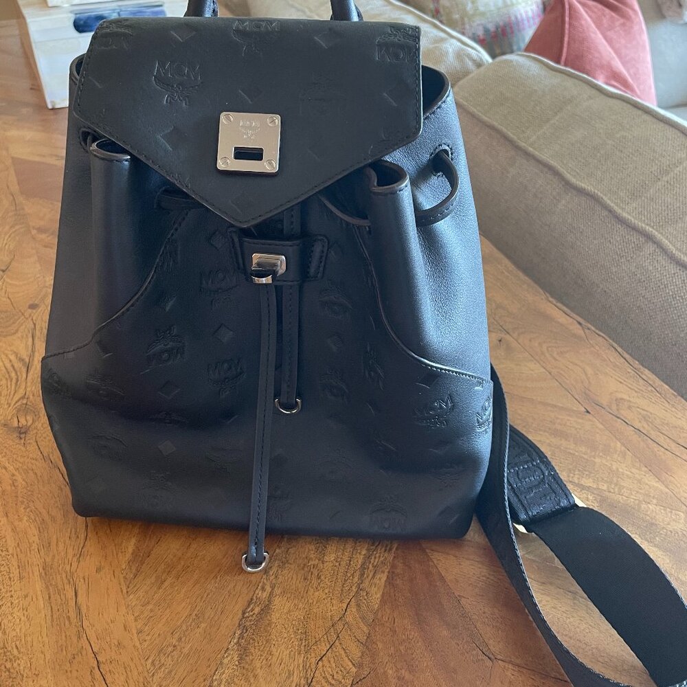 MGM purse